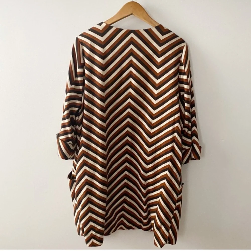 ANTHROPOLOGIE • Eva Franco • Stylish Chevron Patterned Casual Jacket - Picture 7 of 15